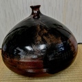 鉄釉壺