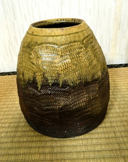 灰釉壺