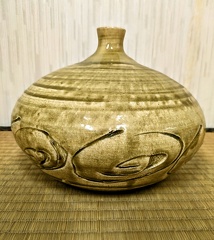 灰釉飾り壺