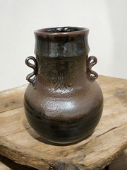 鉄釉壺